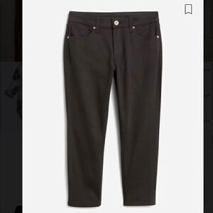 KUT FROM the Kloth Black Denim Cassandra split hem skinny Capri jean.
